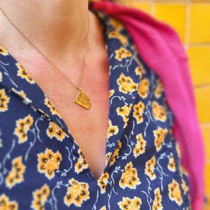 collier porté pepita