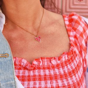 collier ama porté