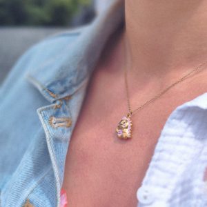 collier dinoa porté