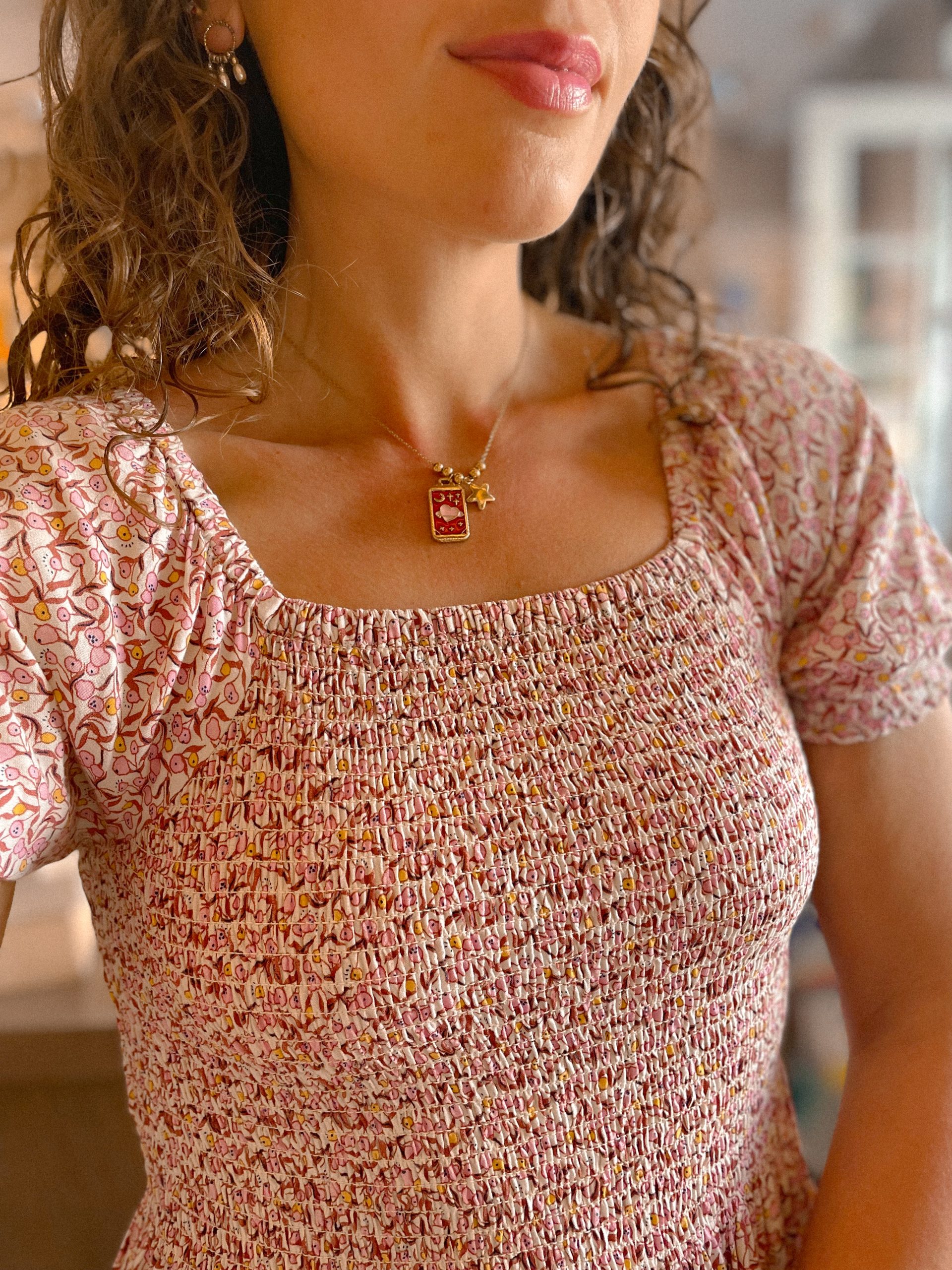 collier stella porté collier stella porté
