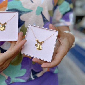 collier l’accro du shopping sophie kinsella (copie)